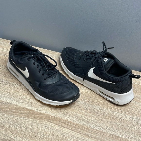 Nike Air Max Thea Shoes Sneakers Black White Swoosh Logo Lace Up Mesh Size 8.5 - Picture 11 of 11